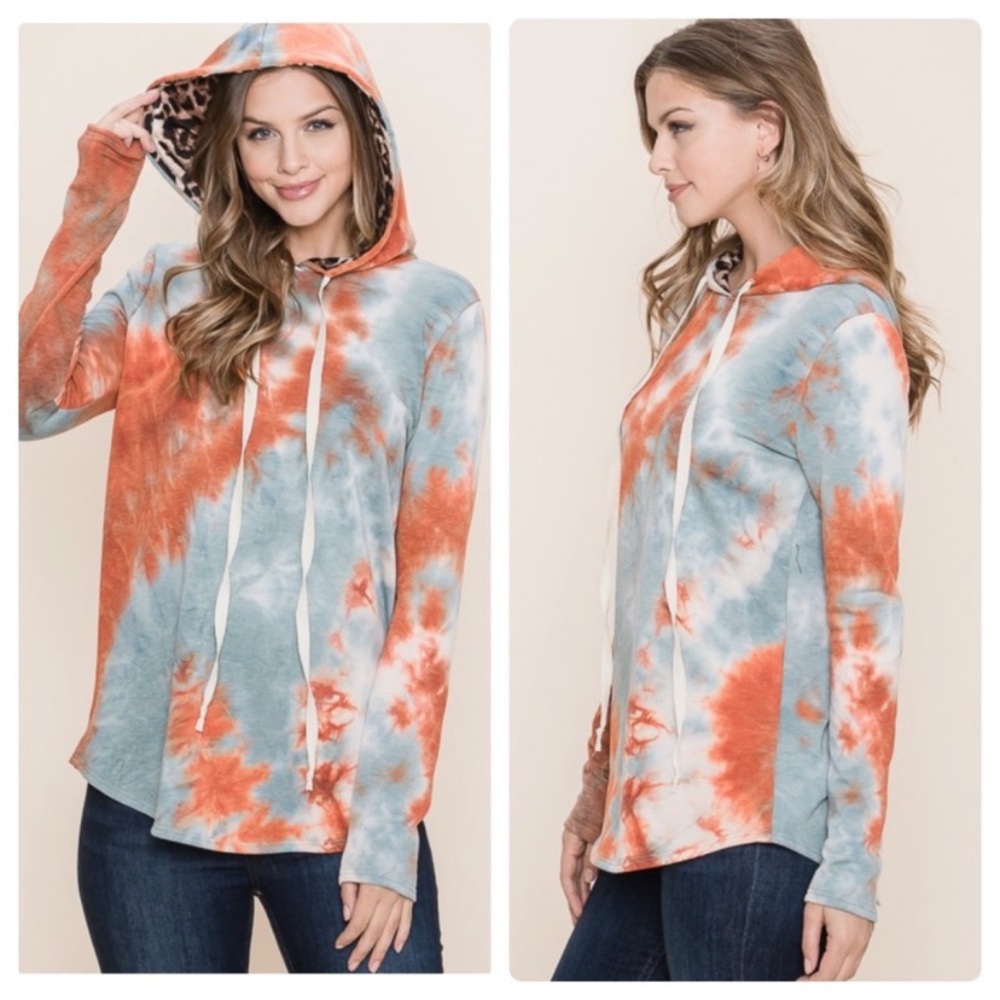 Women’s Tie Dye Hooded Pullover With Drawstring